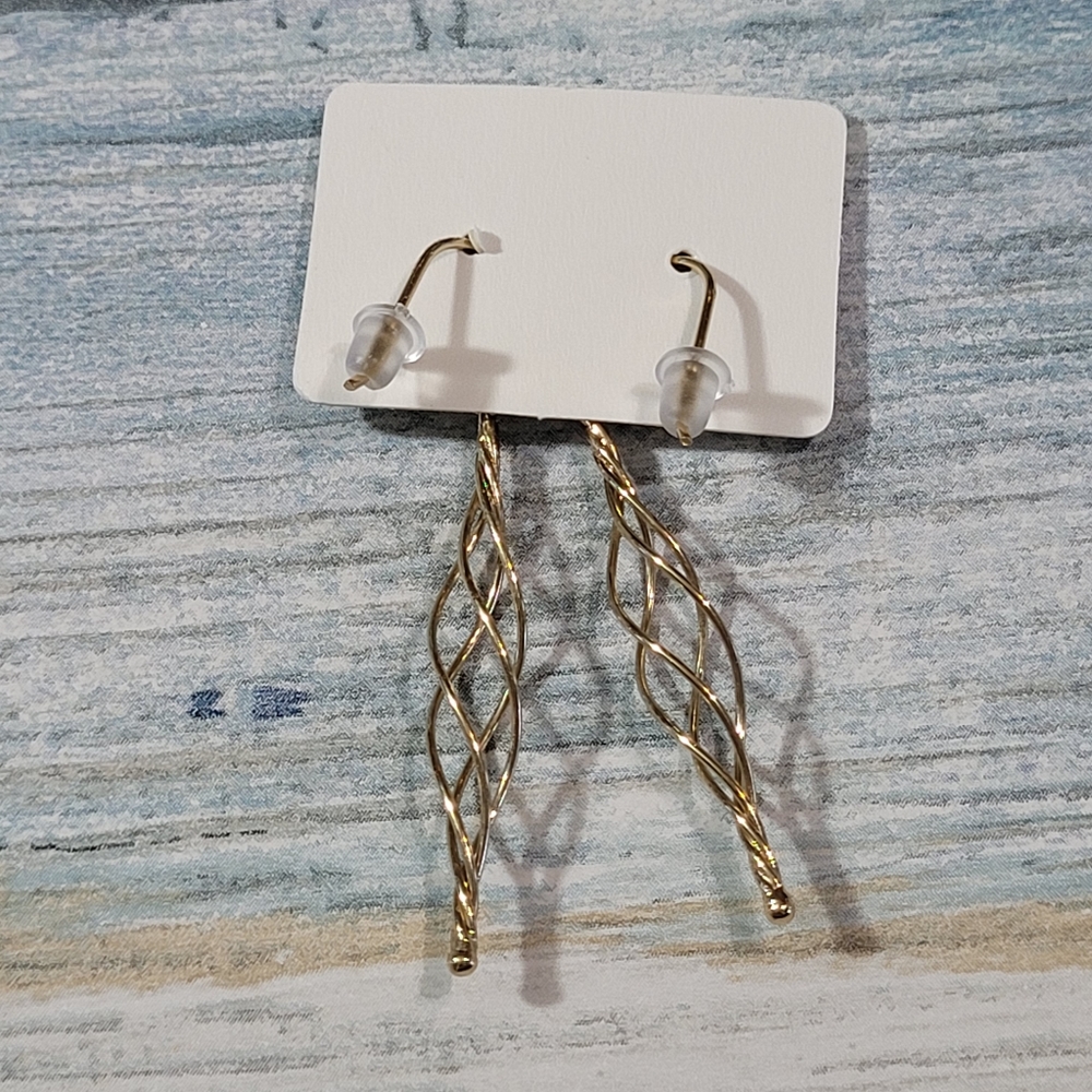 Twist Drop Earrings. - Picture 7 of 8